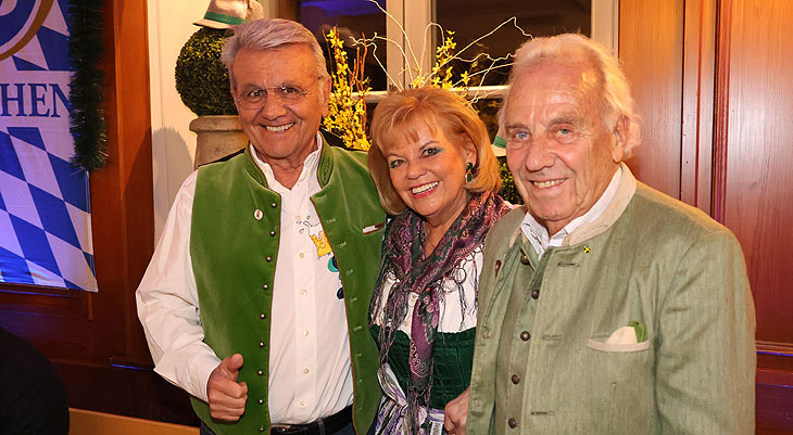 Delicator-Anstich durch Wirtin Silja Steinberg am 23.02.2024 im Hofbräukeller am Wiener Platz (©Foto: Martin Schmitz)